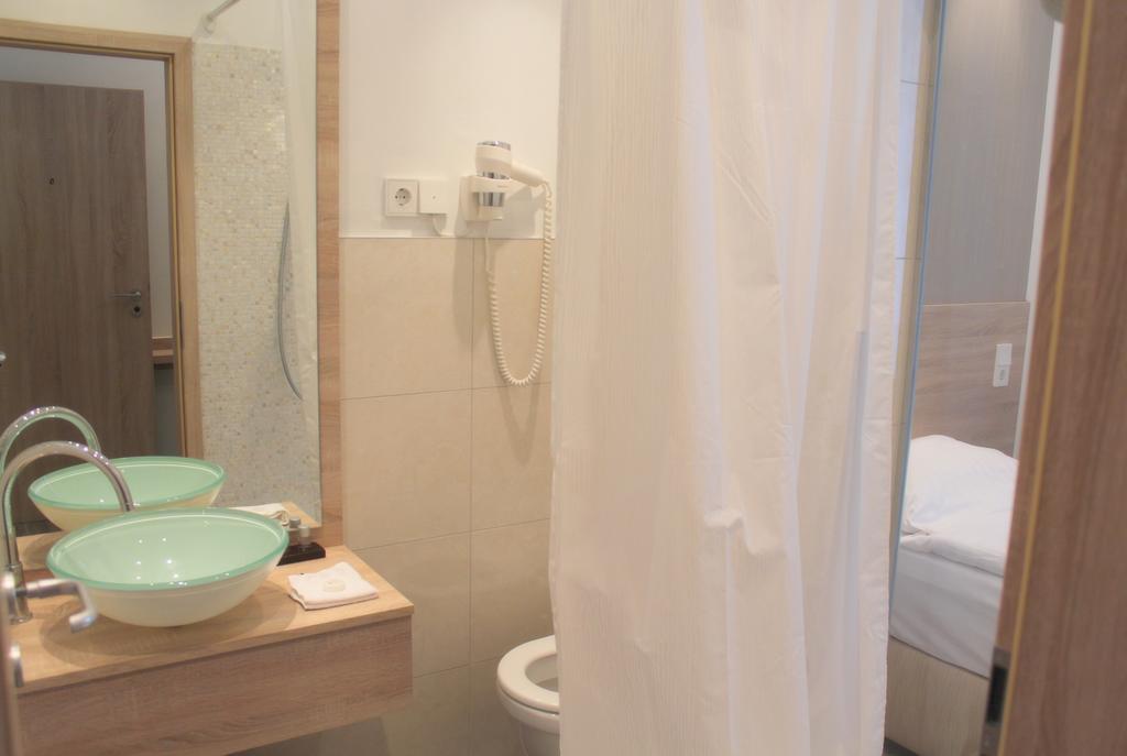 Metropol-rooms 3*