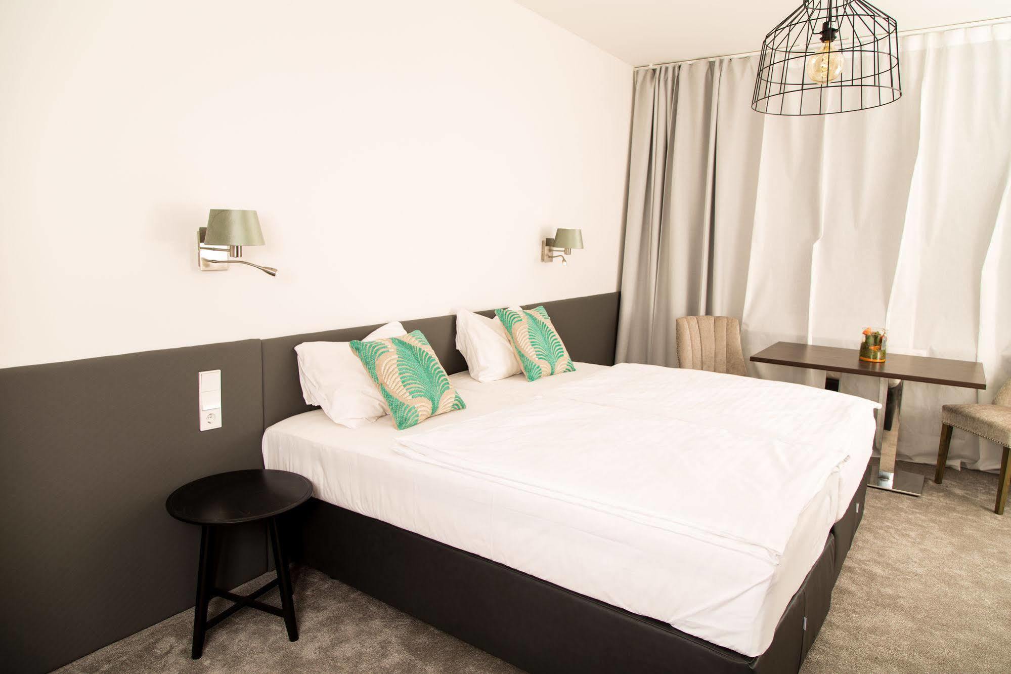 Hotel Metropol-rooms 3*